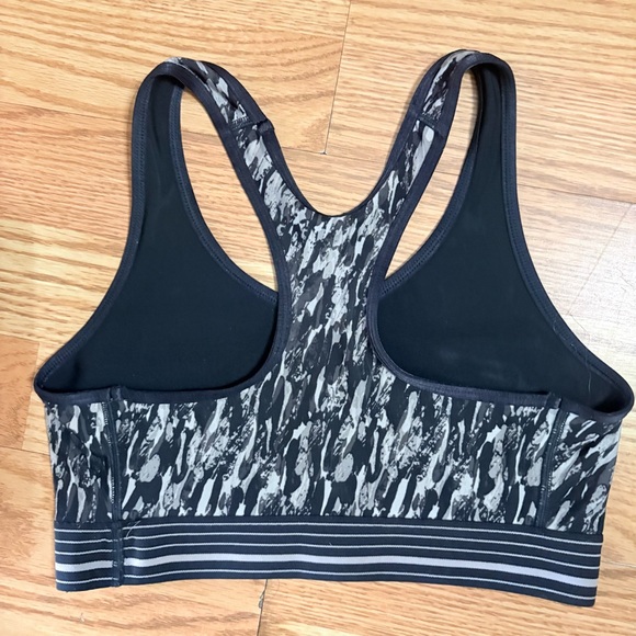 Under Armour Patterned Sports Bra in Black and Gray - Picture 5 of 7